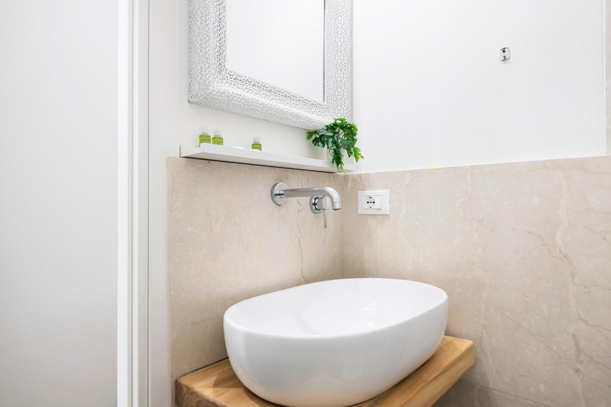 Amazing, New & Fully Furnished Studio In Duomo Milánó Kültér fotó