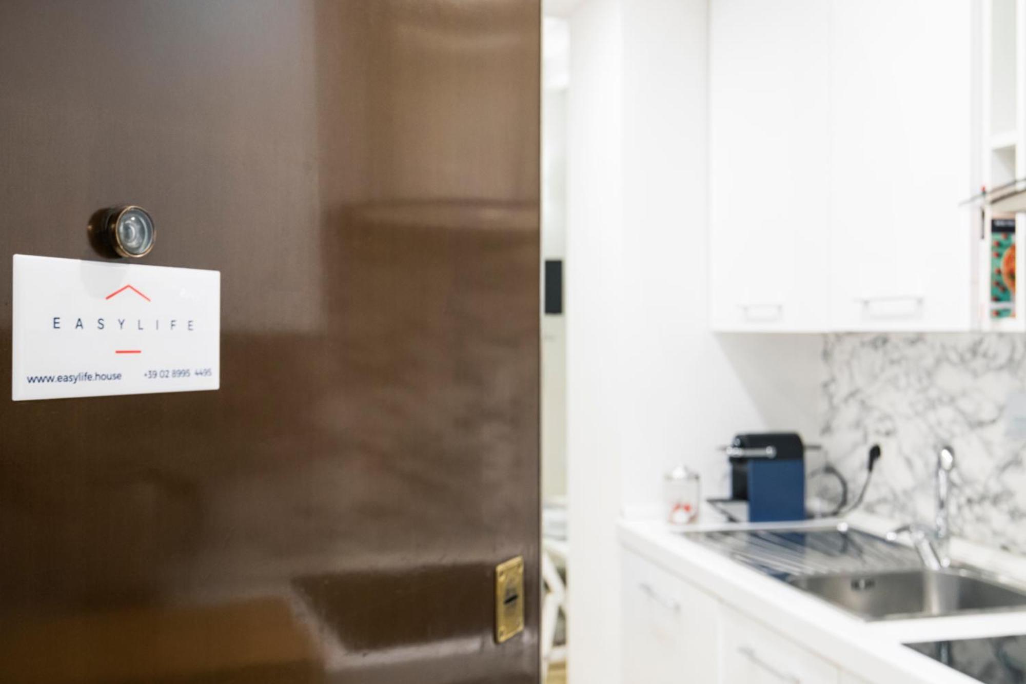 Amazing, New & Fully Furnished Studio In Duomo Milánó Kültér fotó