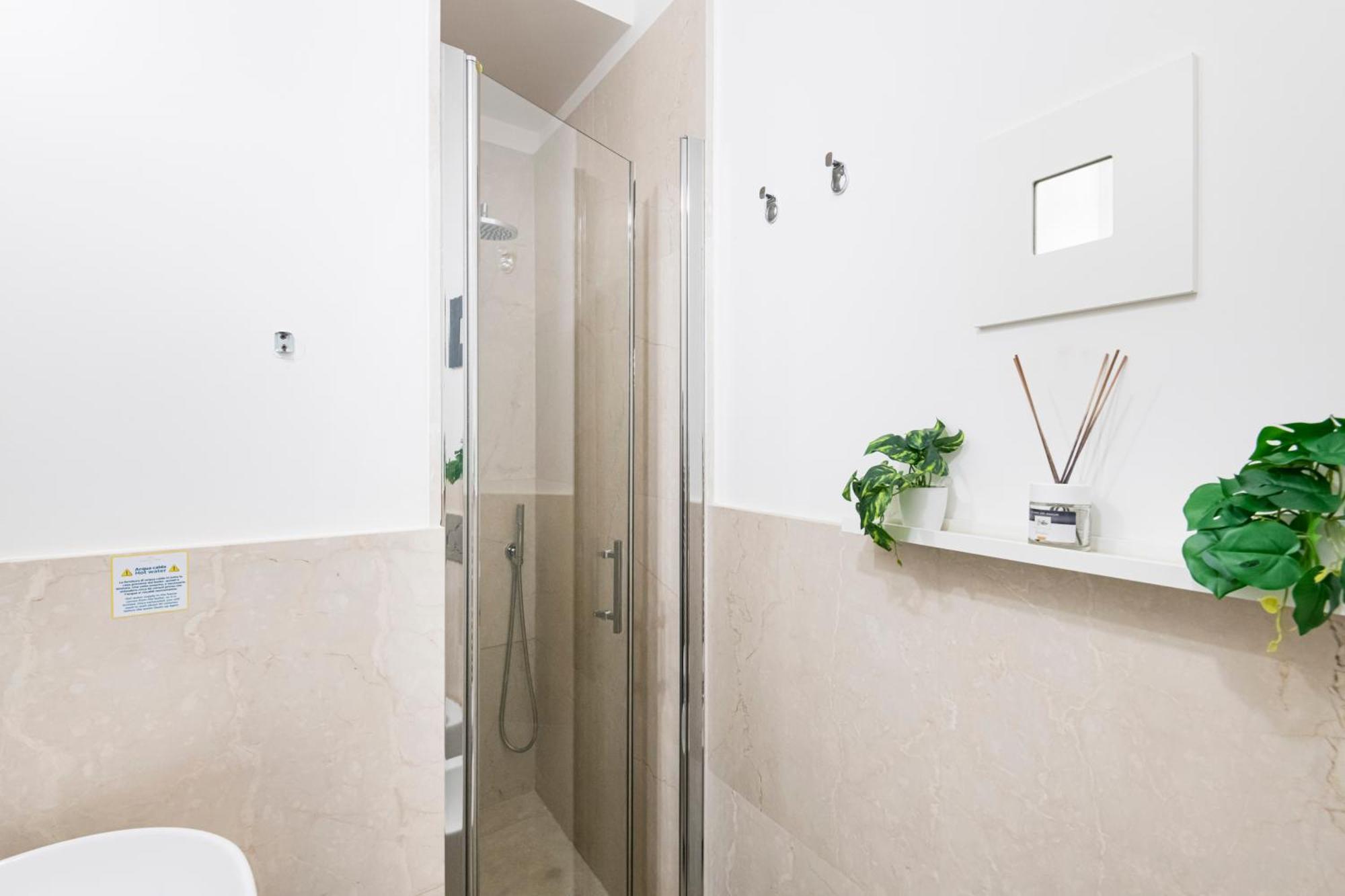 Amazing, New & Fully Furnished Studio In Duomo Milánó Kültér fotó