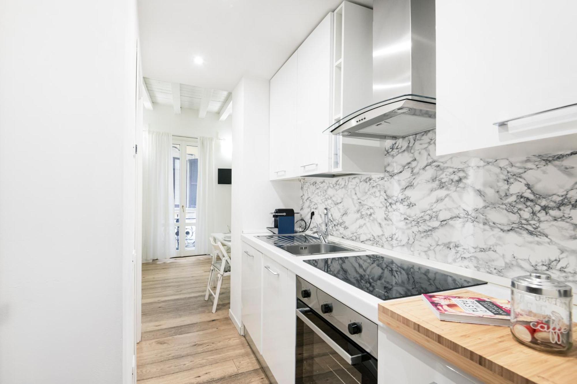 Amazing, New & Fully Furnished Studio In Duomo Milánó Kültér fotó